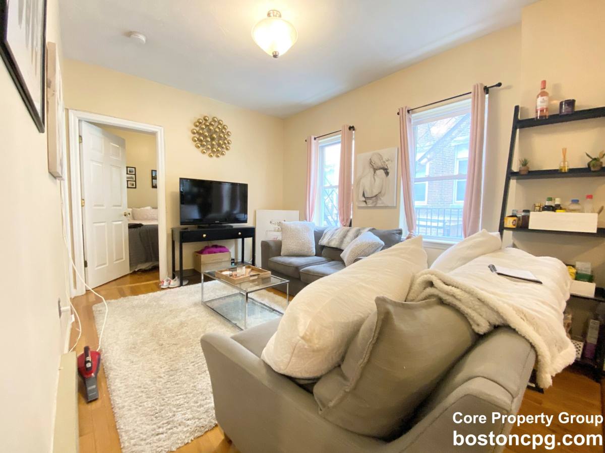 Apartment for rent at 38 Charter #4, Boston, MA 02113