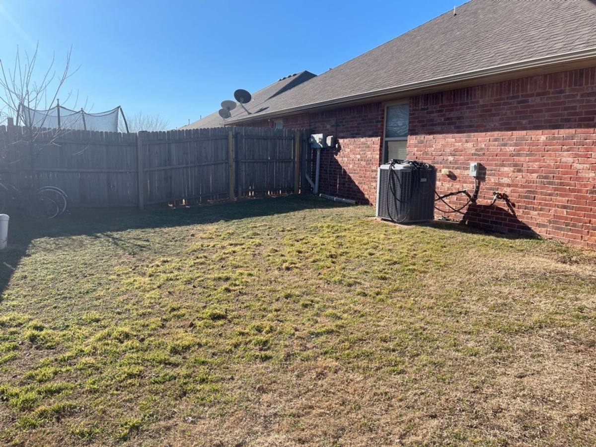 Townhouse for rent at 1700 Riviera Lane, Oklahoma City, OK 73128