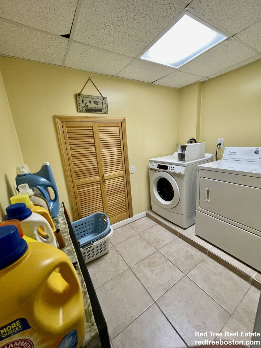 House for rent at 46 Aspinwall Ave #2F, Brookline, MA 02446