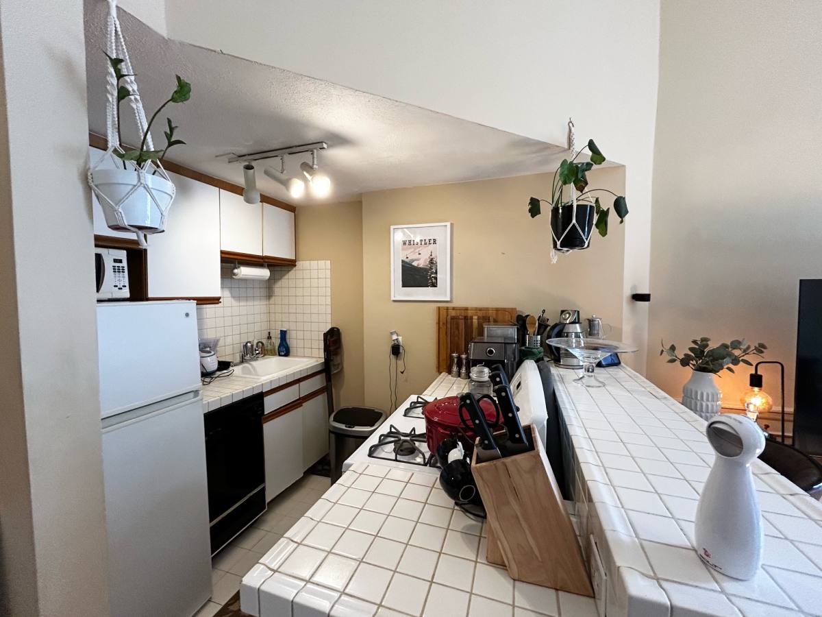 Apartment for rent at 64 Commonwealth Ave #4, Boston, MA 02116