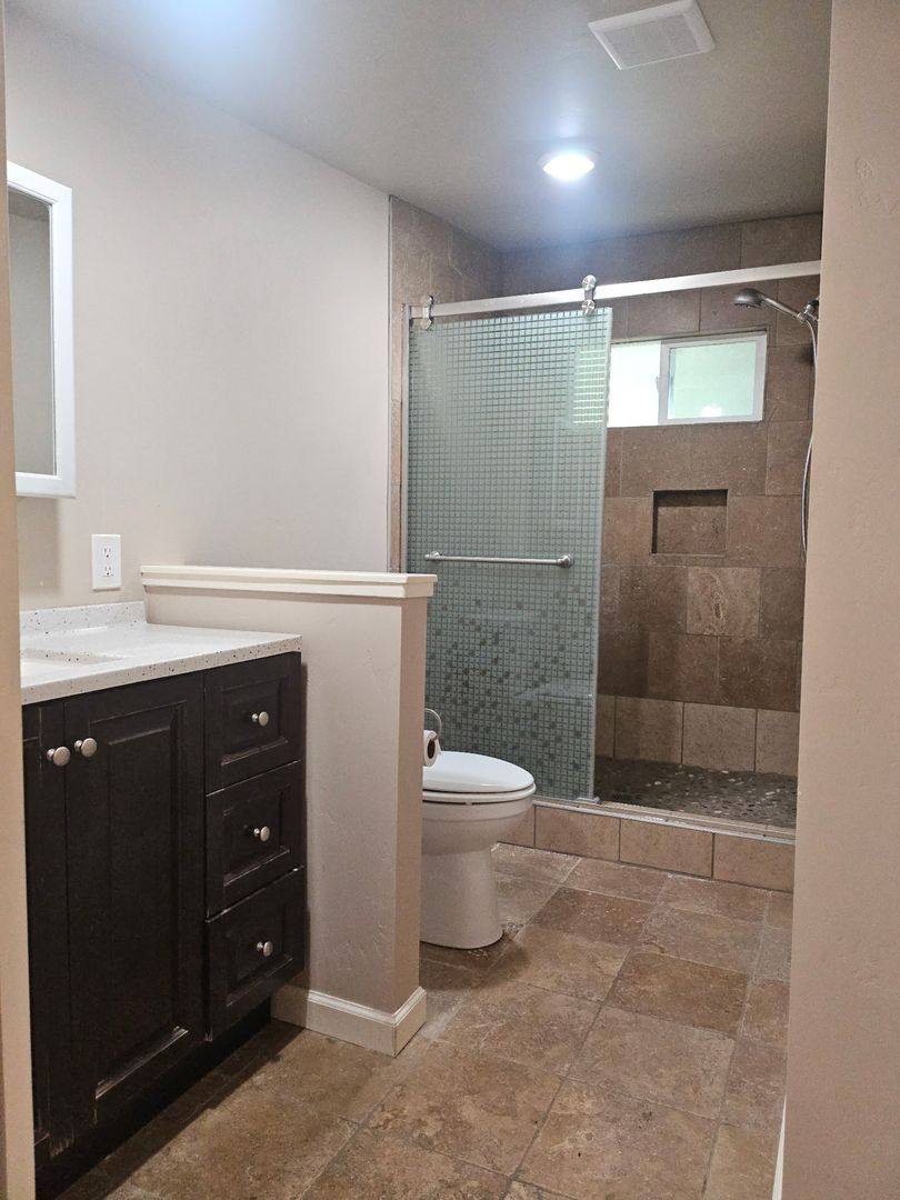 Apartment for rent at 333 Dakenbrook Dr, Ben Lomond, CA 95005