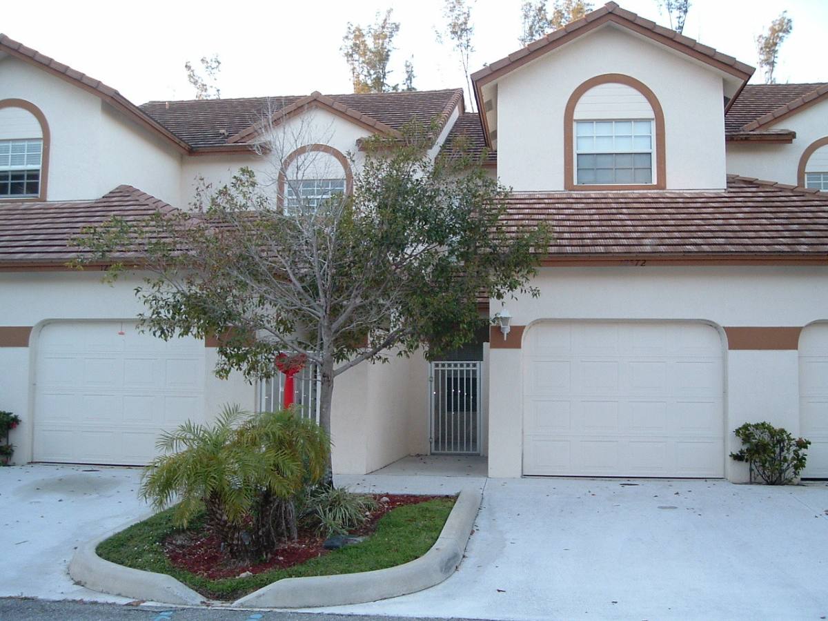 Townhouse for rent at 12572 Shoreline Dr, Wellington, FL 33414