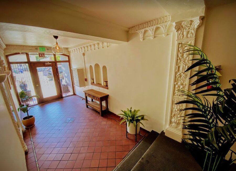 Apartment for rent at 6614 Telegraph Ave, Oakland, CA 94609