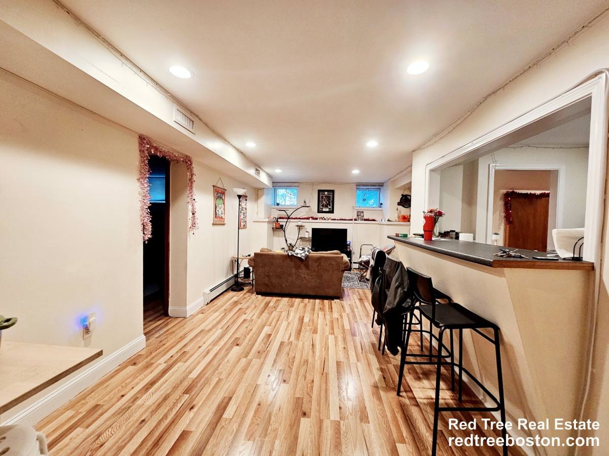 House for rent at 94 Pleasant St #1, Brookline, MA 02446
