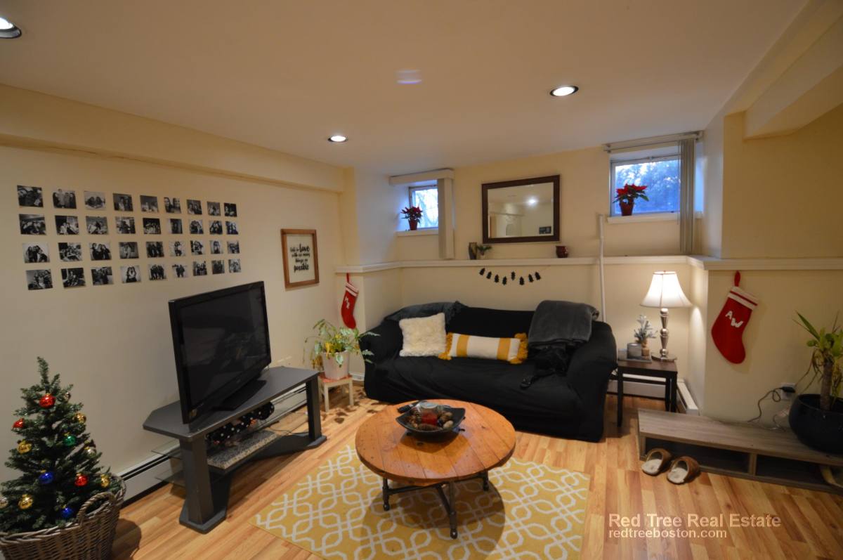 House for rent at 94 Pleasant St #1, Brookline, MA 02446