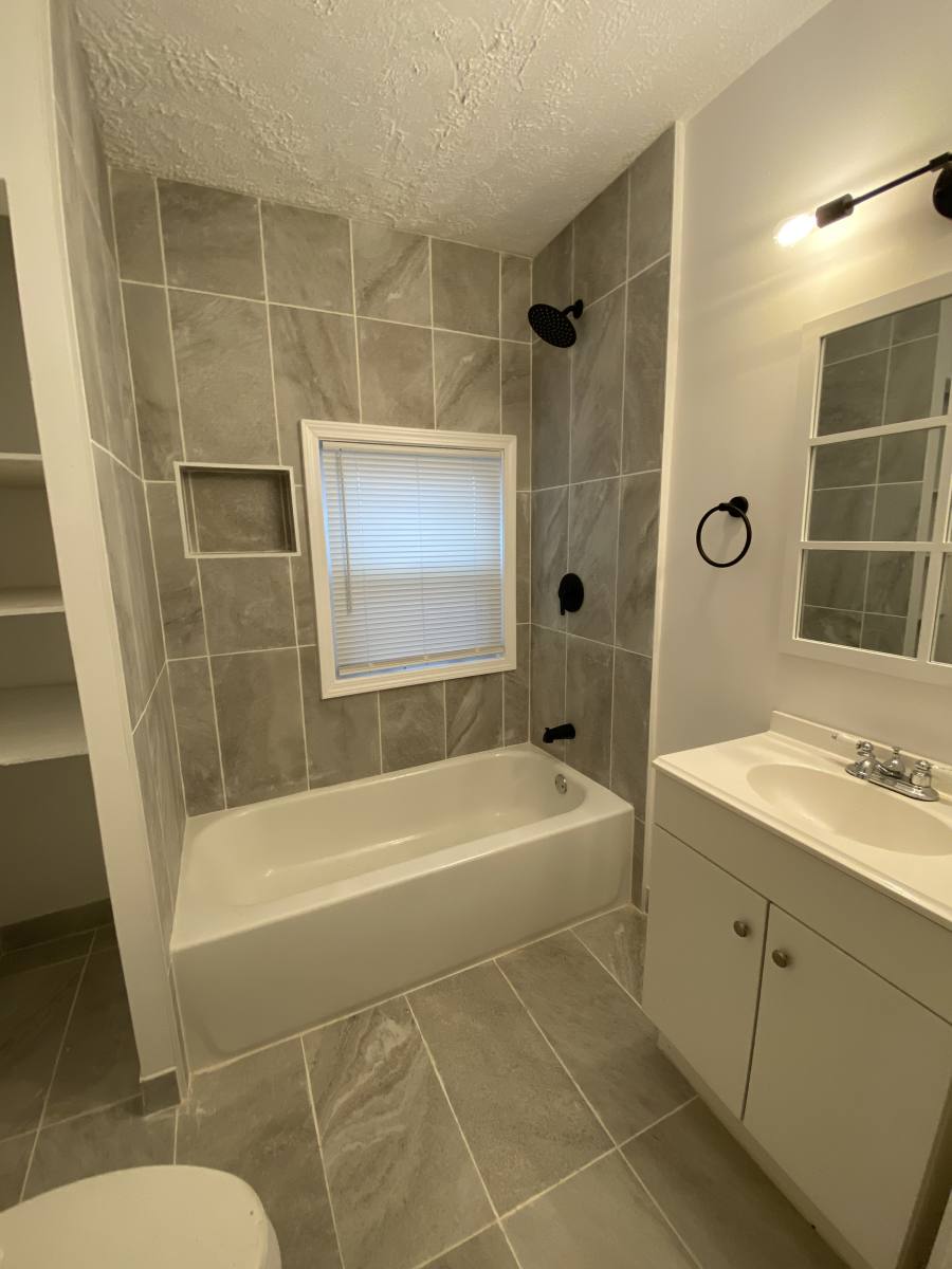 Apartment for rent at 3119 Portland Ave #1, Louisville, KY 40212