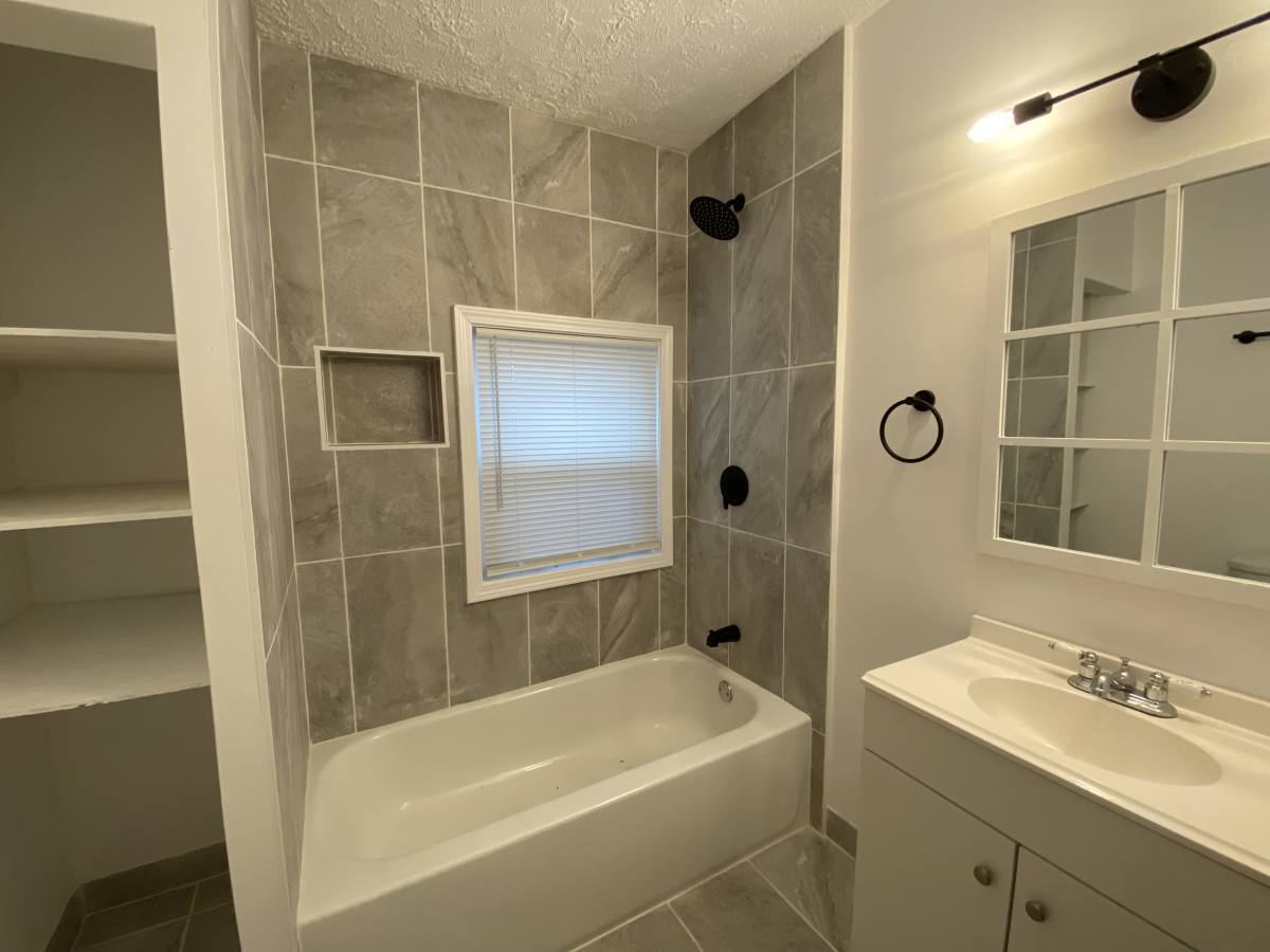 Apartment for rent at 3119 Portland Ave #1, Louisville, KY 40212