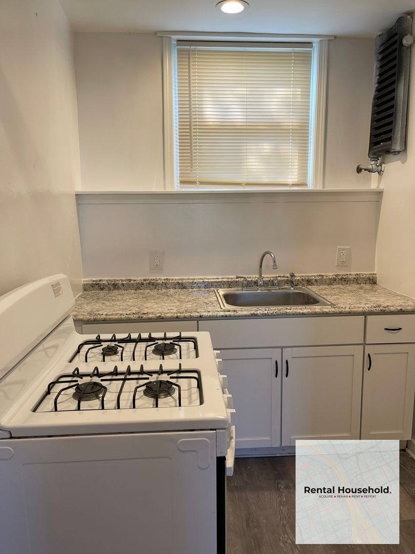 Apartment for rent at 14800 Vernor Highway - SW, Detroit, MI 48215