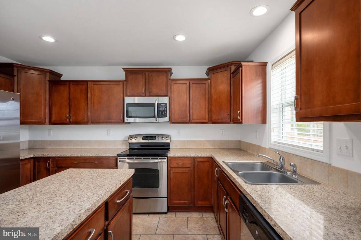 House for rent at 259 Olympic Dr, Stafford, VA 22554