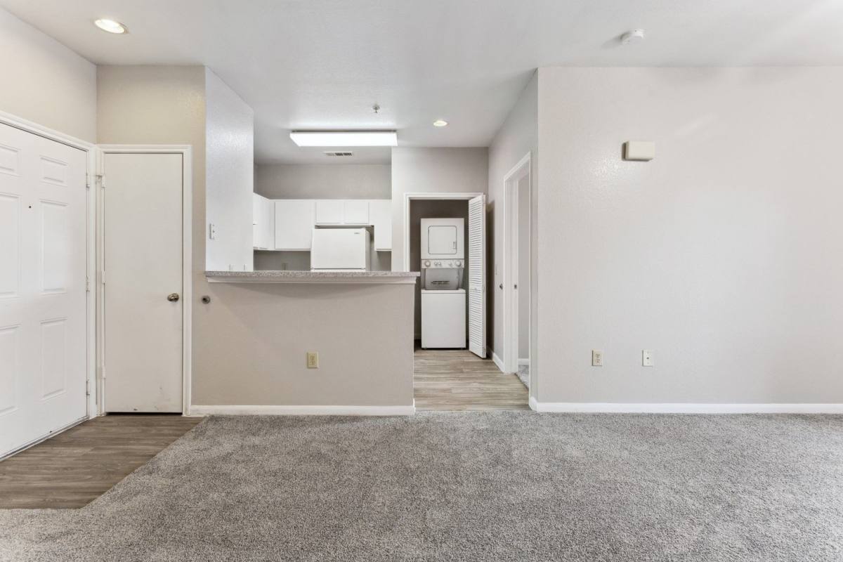 Apartment for rent at 8625 Winkler Dr, Houston, TX 77017