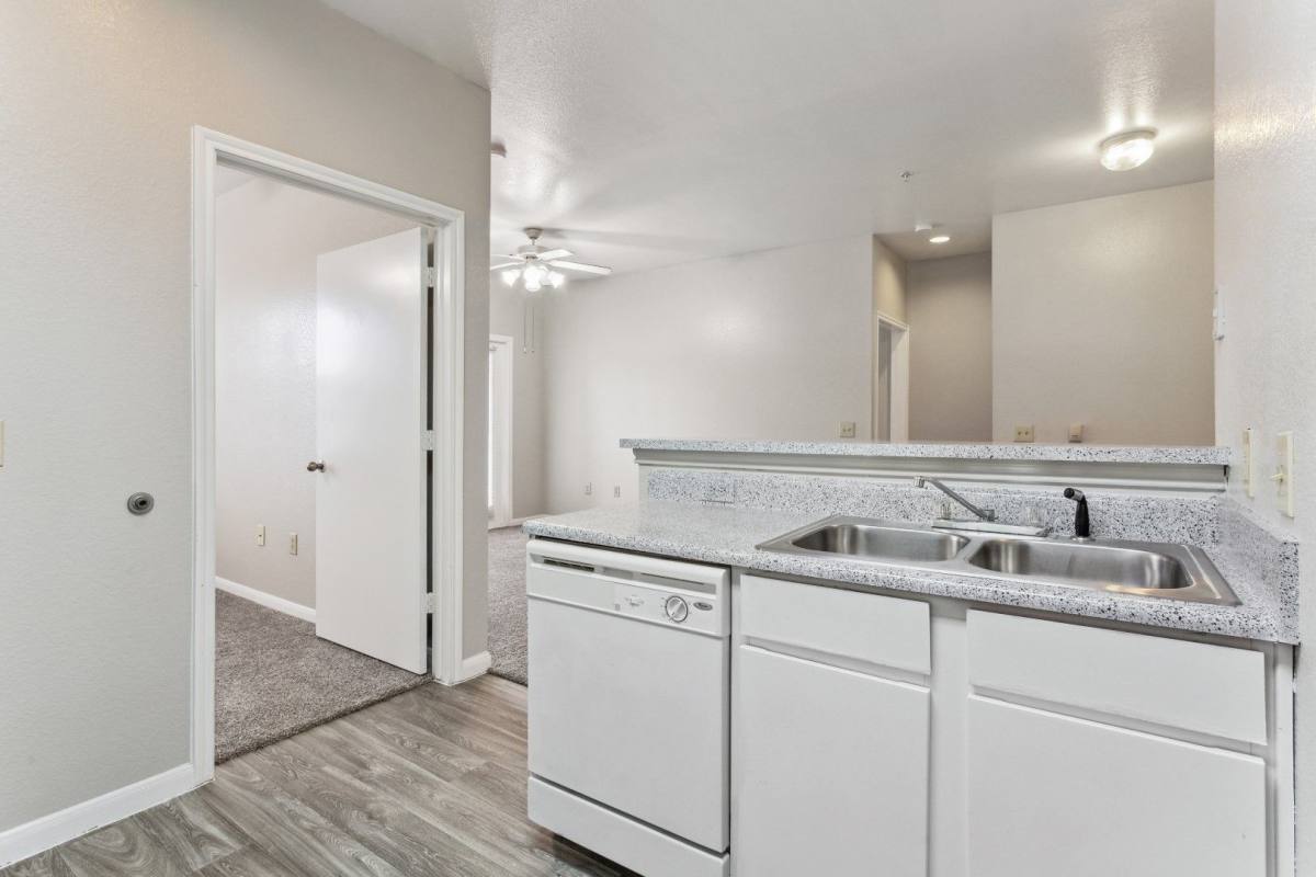 Apartment for rent at 8625 Winkler Dr, Houston, TX 77017