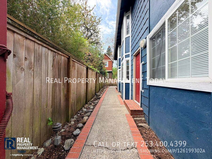 Apartment for rent at 630-632 S State St #1, Tacoma, WA 98405