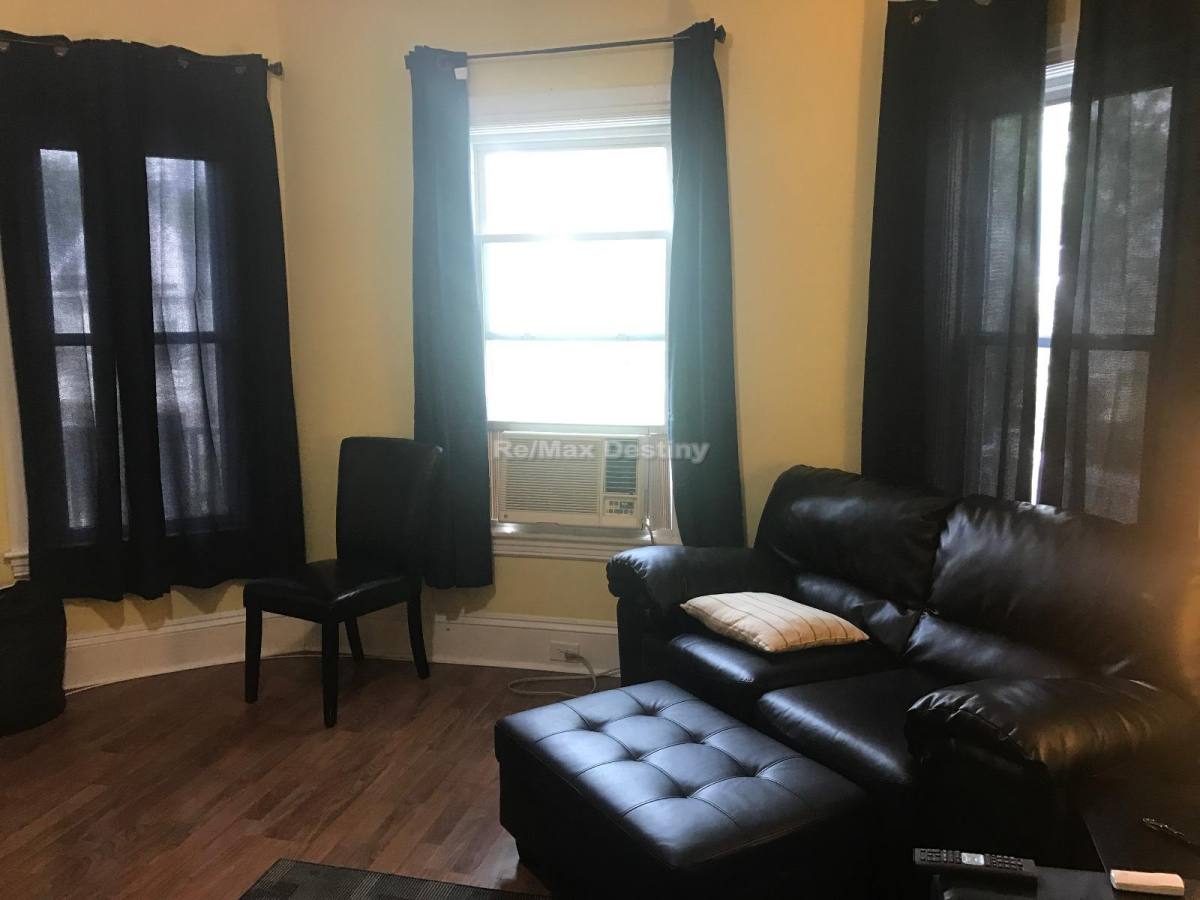House for rent at 14 Madison St #2, Somerville, MA 02143