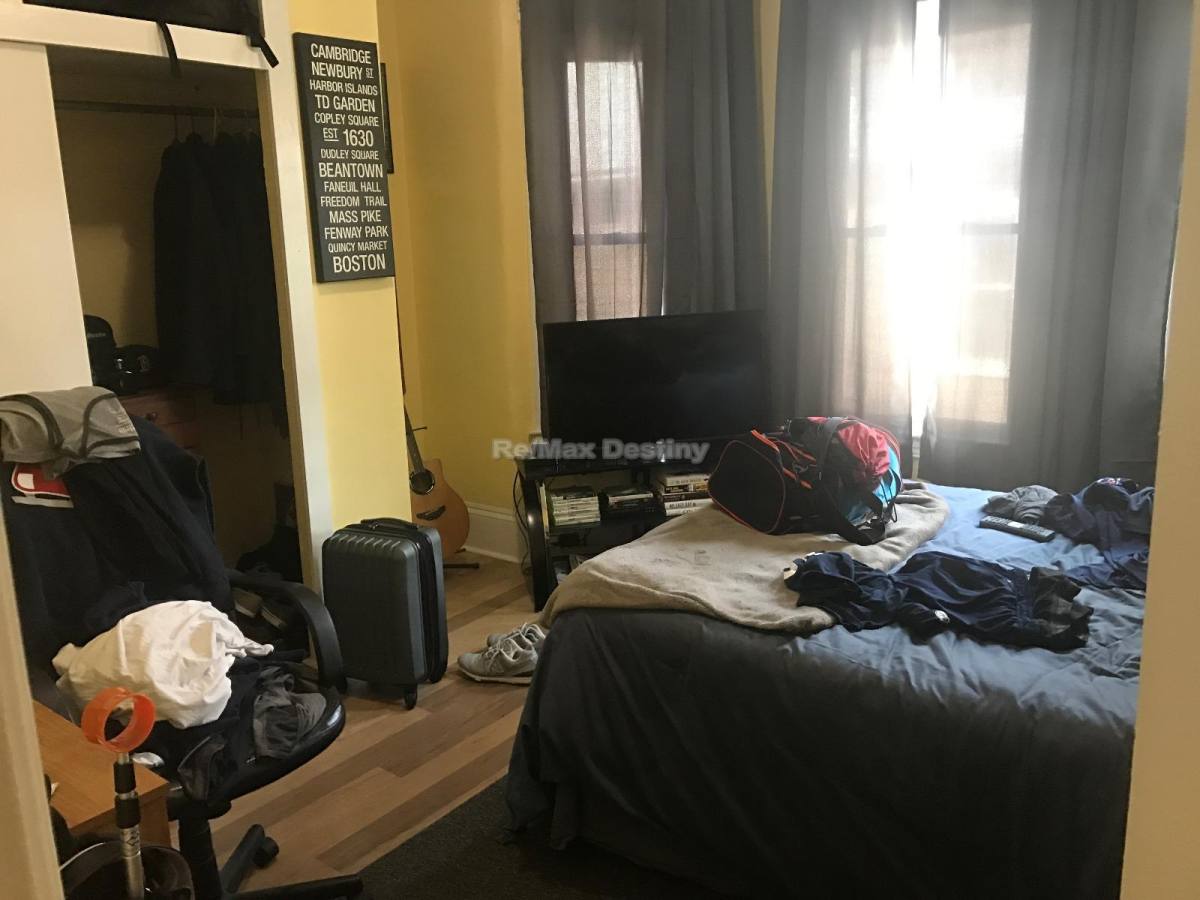 House for rent at 14 Madison St #2, Somerville, MA 02143