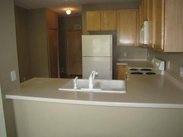 Townhouse for rent at 6844 Meadow Grass Lane S, Cottage Grove, MN 55016