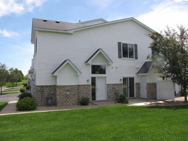 Townhouse for rent at 6844 Meadow Grass Lane S, Cottage Grove, MN 55016