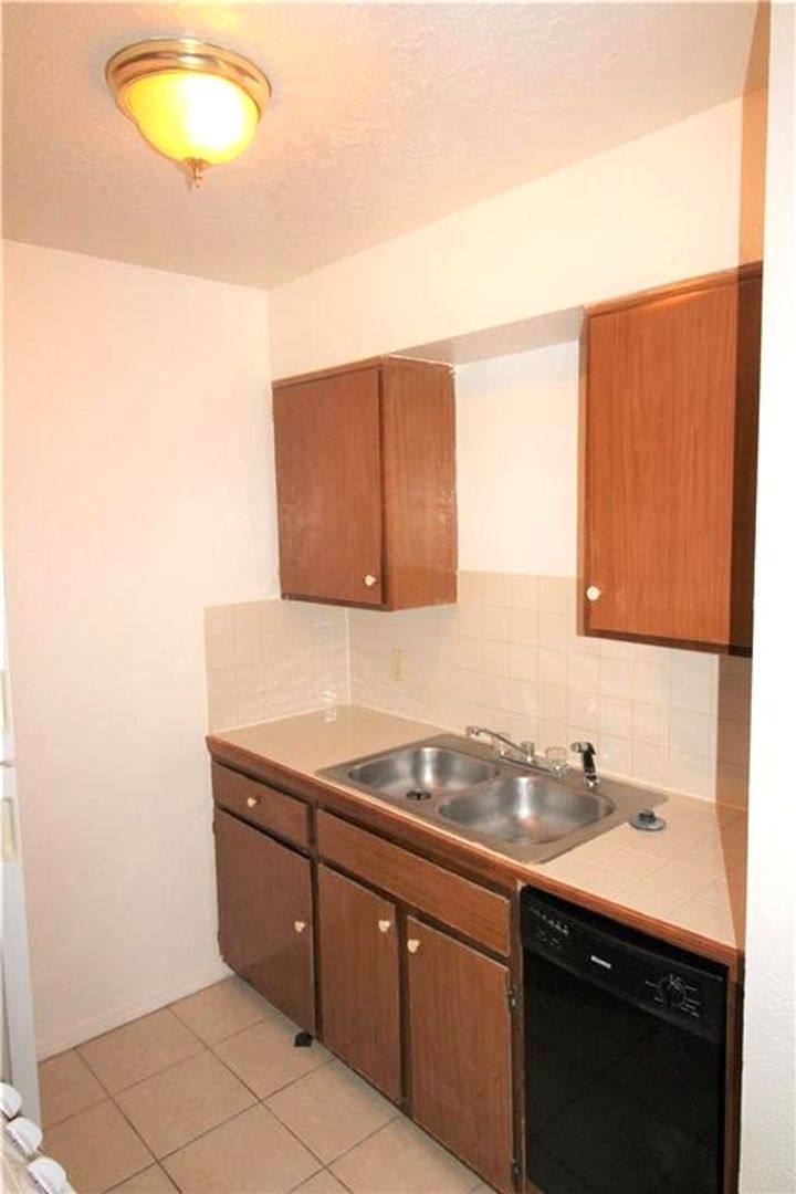 Condo for rent at 901 S Highway 77, Noble, OK 73068