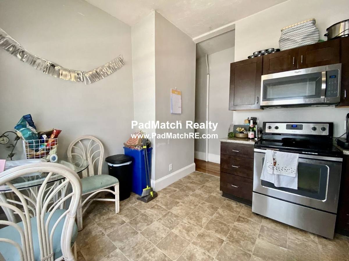 Apartment for rent at 172 Bigelow St #1, Brighton, MA 02135