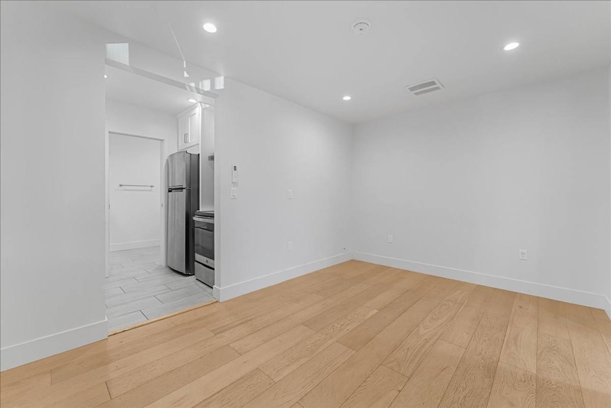 Apartment for rent at 2736 Pomeroy Ave #55, Los Angeles, CA 90033
