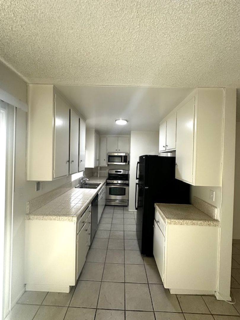 Condo for rent at 138 S Bryn Mawr, Ventura, CA 93003