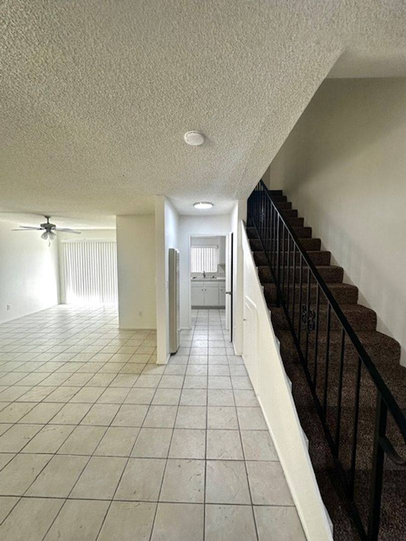 Condo for rent at 138 S Bryn Mawr, Ventura, CA 93003