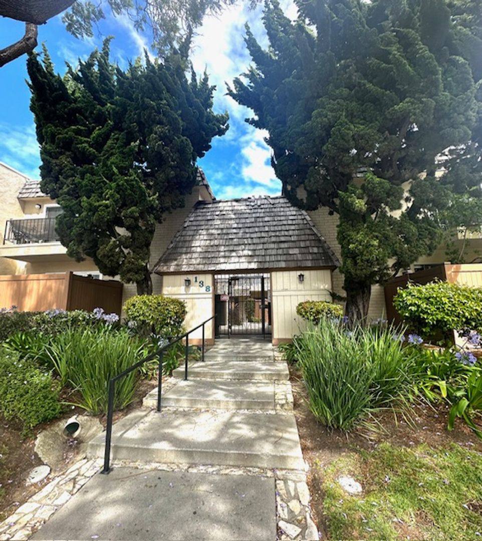 Condo for rent at 138 S Bryn Mawr, Ventura, CA 93003