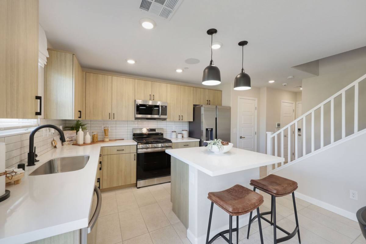 Townhouse for rent at 911 Cadence View Way, Henderson, NV 89011