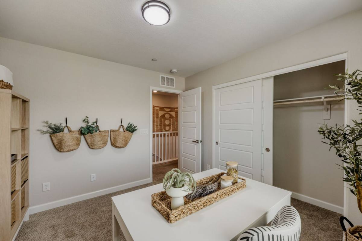 Townhouse for rent at 911 Cadence View Way, Henderson, NV 89011