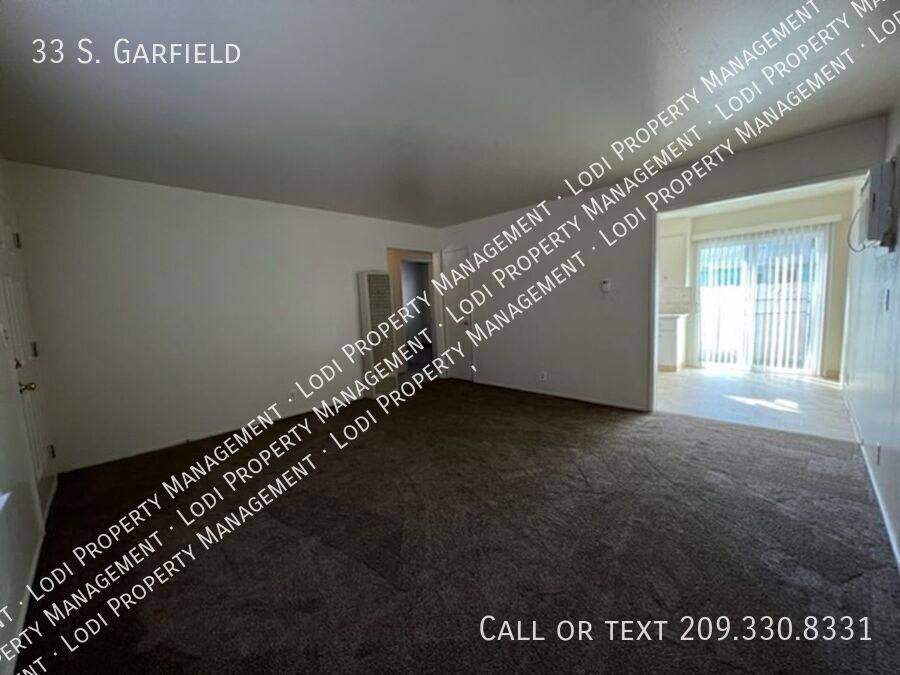 Apartment for rent at 33 S Garfield, Lodi, CA 95240