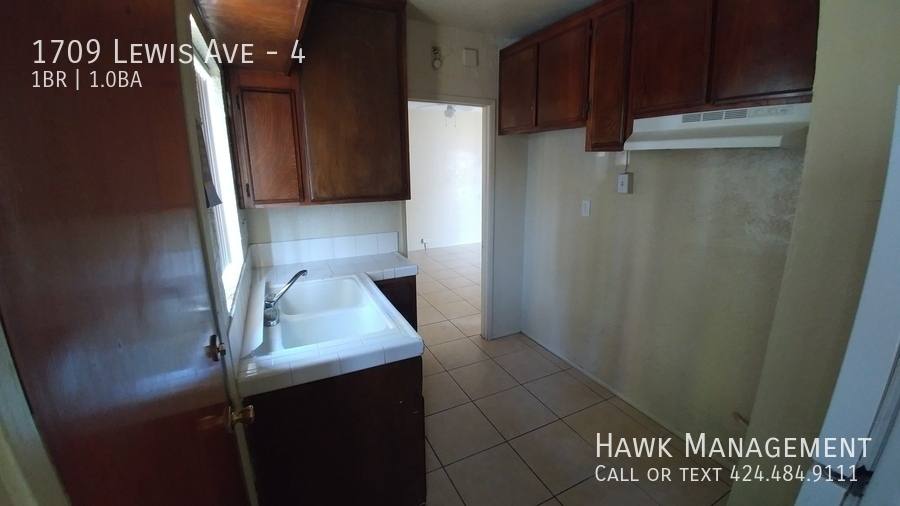 Apartment for rent at 1709 Lewis Ave #4, Long Beach, CA 90813