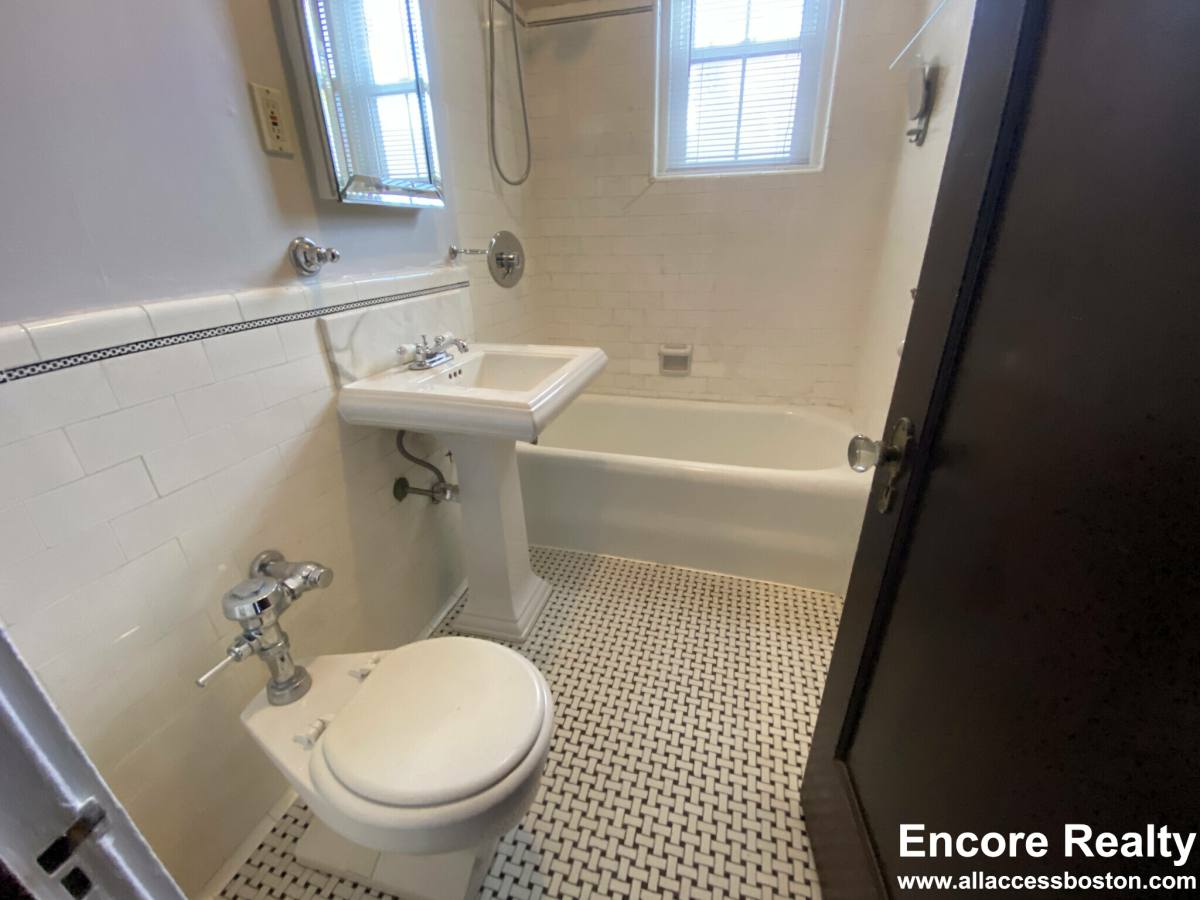 Apartment for rent at 119 College Ave #24, Somerville, MA 02144
