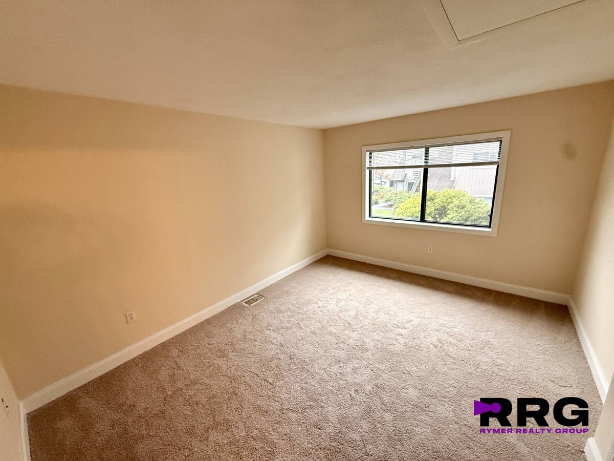 Townhouse for rent at 812 Norwest Dr #812, Norwood, MA 02062