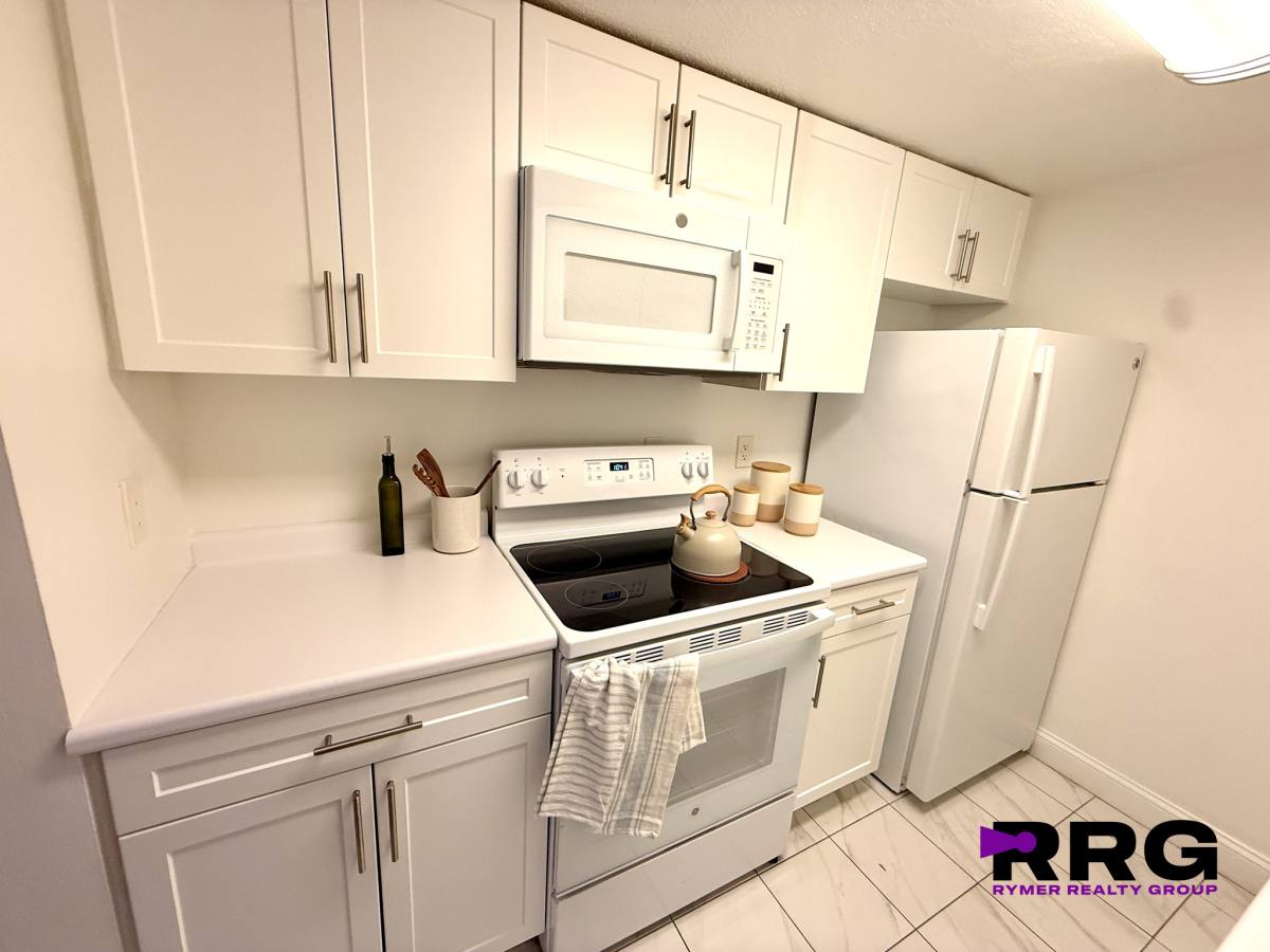 Townhouse for rent at 812 Norwest Dr #812, Norwood, MA 02062