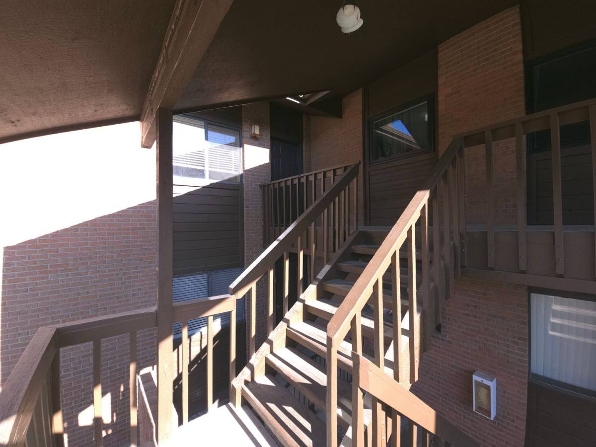 Apartment for rent at 525 Manhattan Dr, Boulder, CO 80303