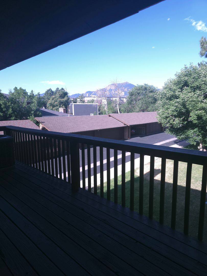 Apartment for rent at 525 Manhattan Dr, Boulder, CO 80303