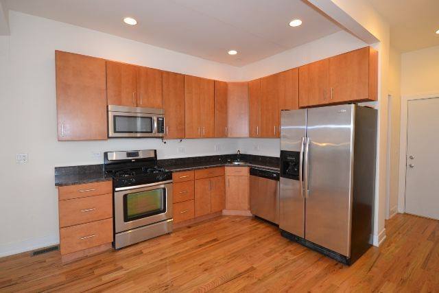 Apartment for rent at 2833 Damen #FA8, Chicago, IL 60657