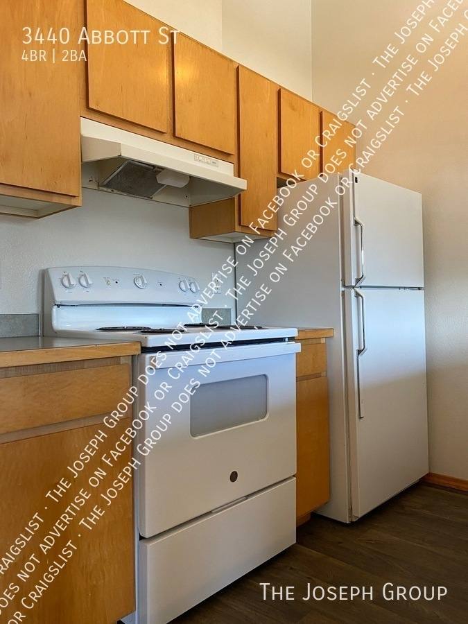 House for rent at 3440 Abbott St, Bellingham, WA 98225