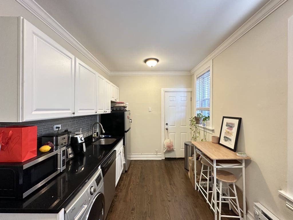 Apartment for rent at 6465 W Roscoe #NA10, Chicago, IL 60657