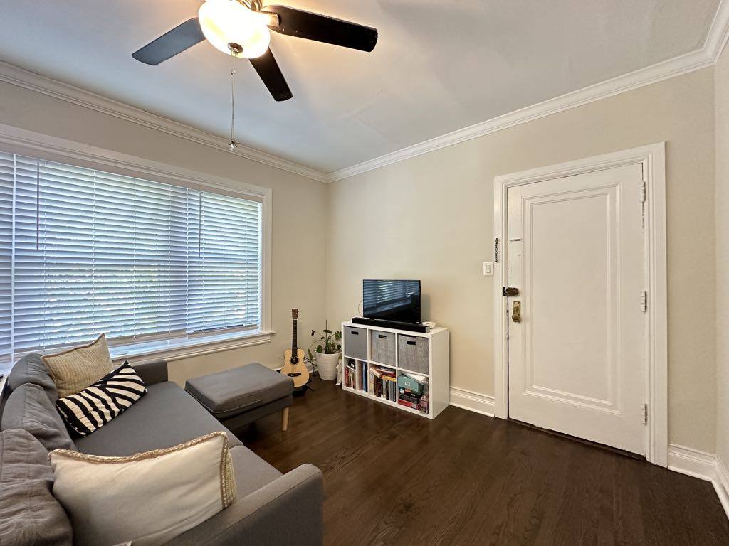 Apartment for rent at 6465 W Roscoe #NA10, Chicago, IL 60657