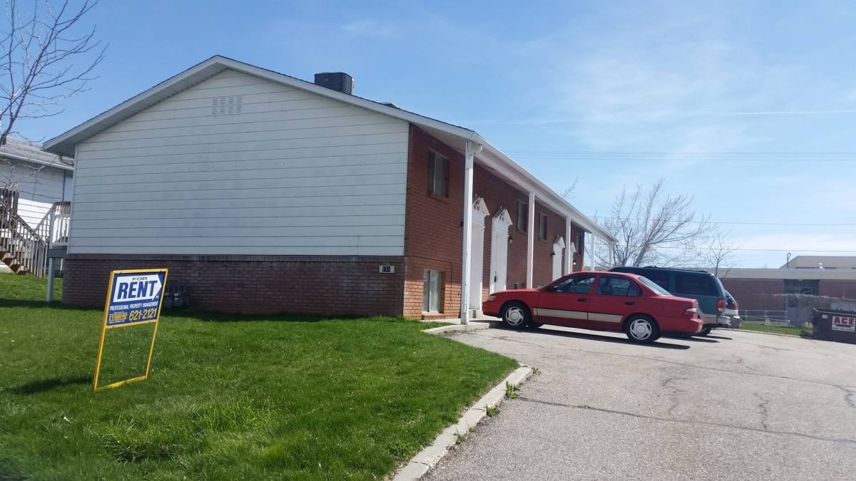 Townhouse for rent at 131 W 2575 N, Clearfield, UT 84015
