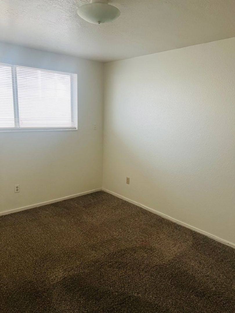 Townhouse for rent at 131 W 2575 N, Clearfield, UT 84015