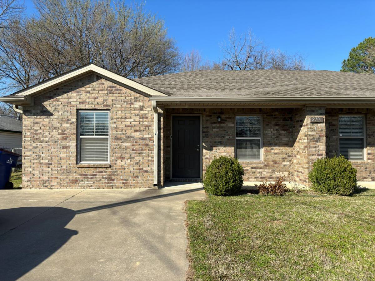 Apartment for rent at 2701 Tulsa St, Fort Smith, AR 72901