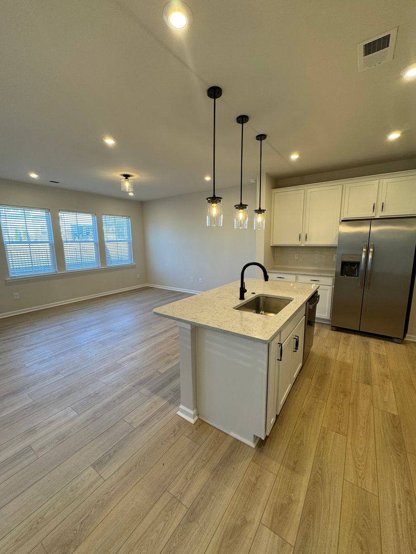 Townhouse for rent at 8911 Nettleton Ave, Charlotte, NC 28215