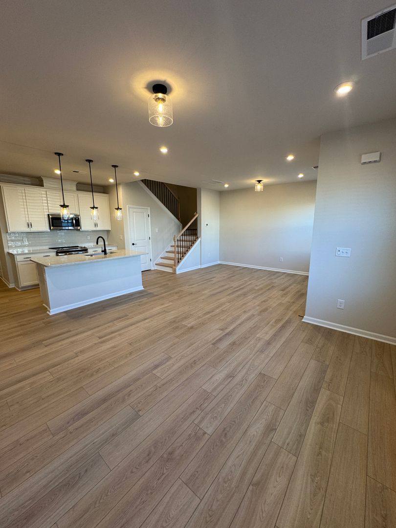 Townhouse for rent at 8911 Nettleton Ave, Charlotte, NC 28215
