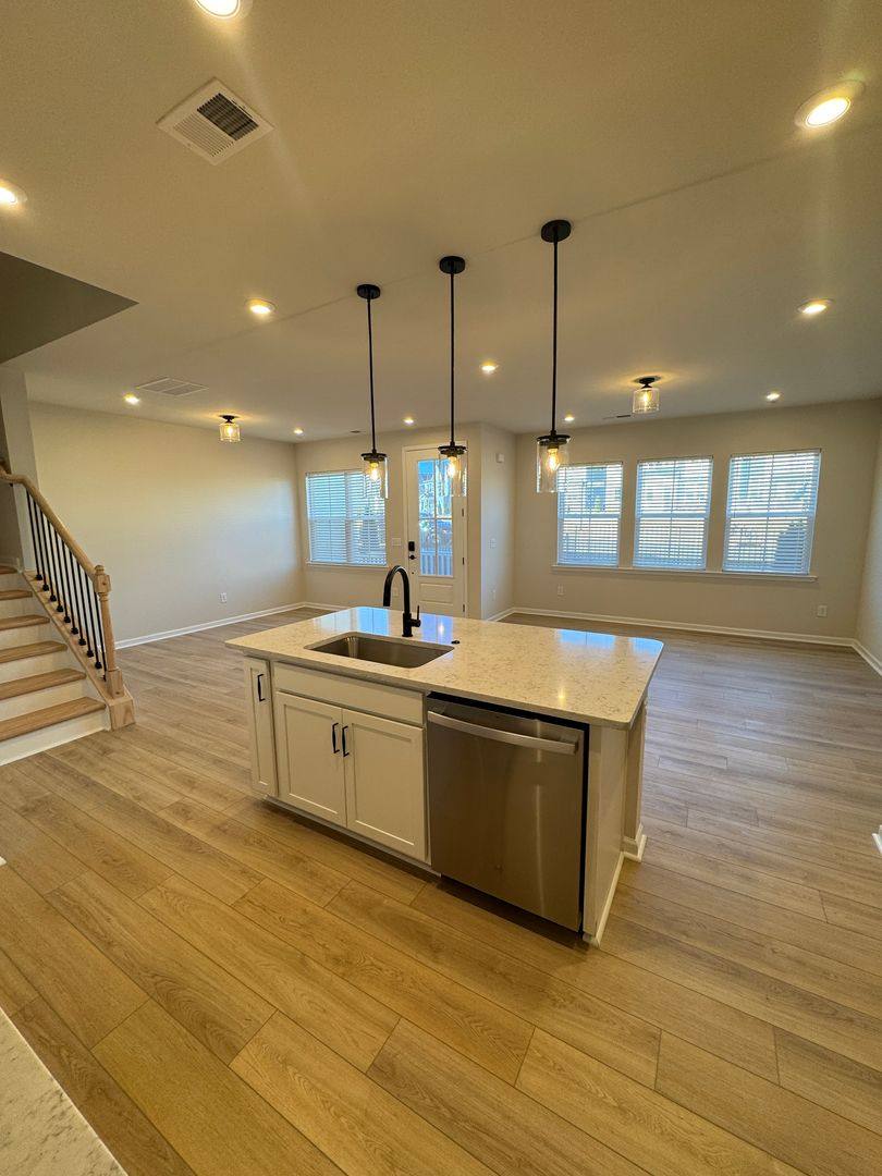 Townhouse for rent at 8911 Nettleton Ave, Charlotte, NC 28215