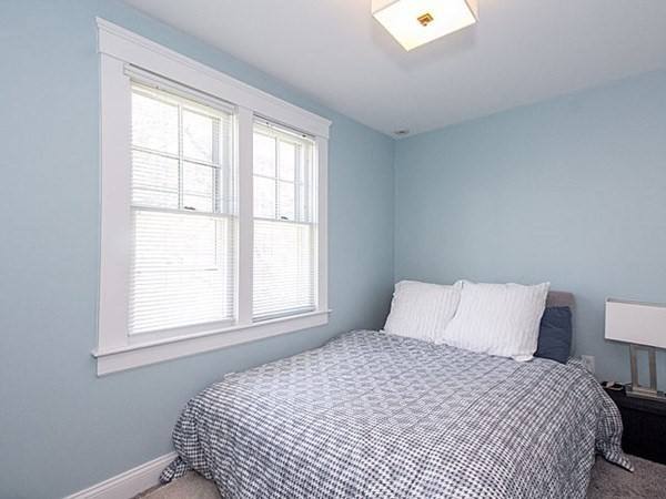 Townhouse for rent at 281 Brookline St #1, Cambridge, MA 02139