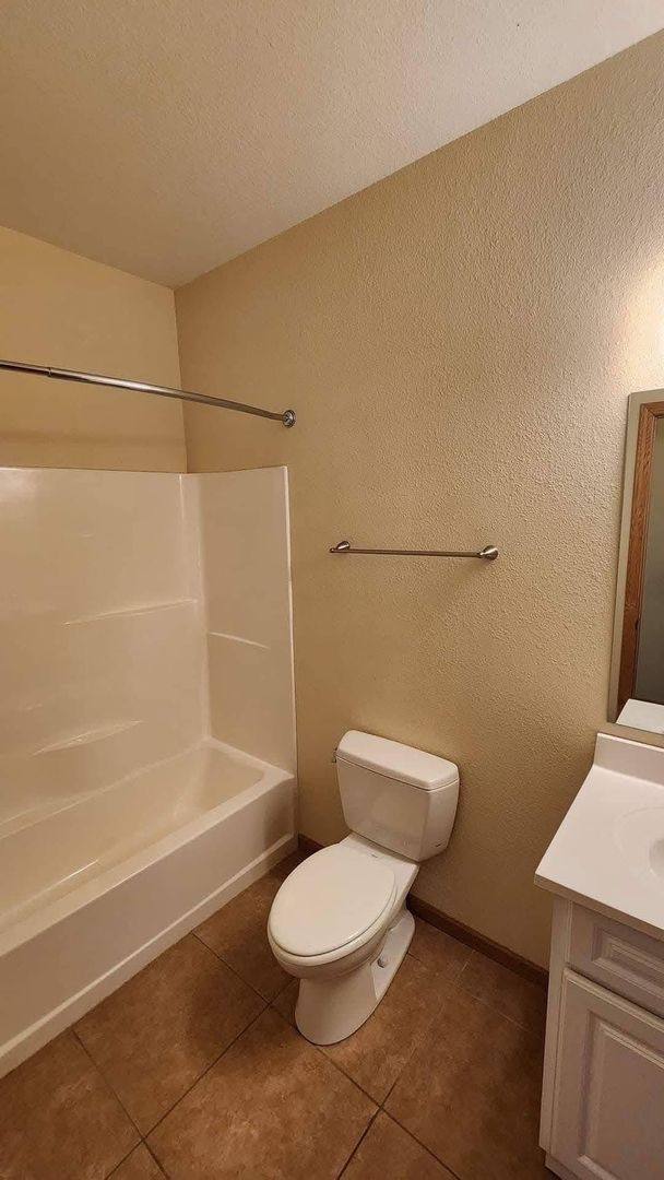 Apartment for rent at 804 3rd St NW, Sidney, MT 59270