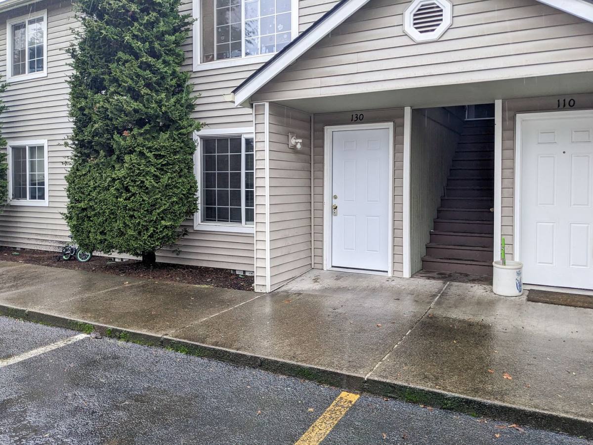 Apartment for rent at 110-185 N 9th St, Aumsville, OR 97325