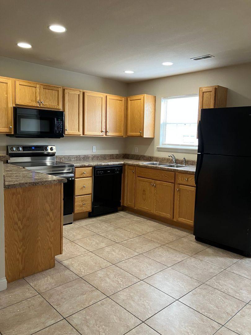 Apartment for rent at 4401 Faurot Dr, Columbia, MO 65203
