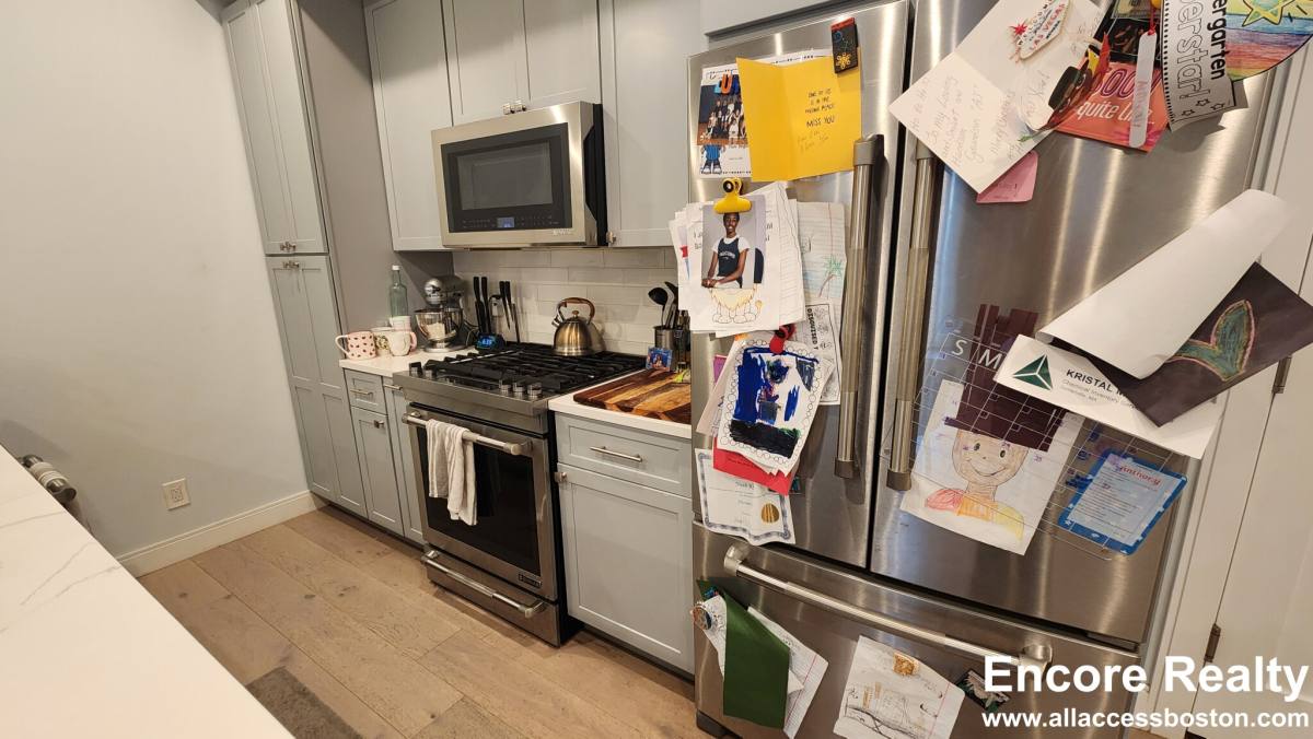 Apartment for rent at 32 Cummins Highway 2, Roslindale, MA 02131